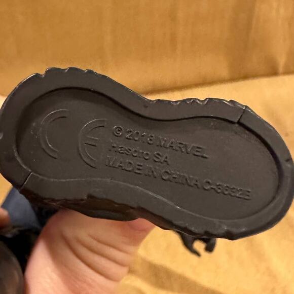 Captain America 2018 Marvel Hasbro Action Figure Posable 12" Avengers Titan Hero - Picture 8 of 9